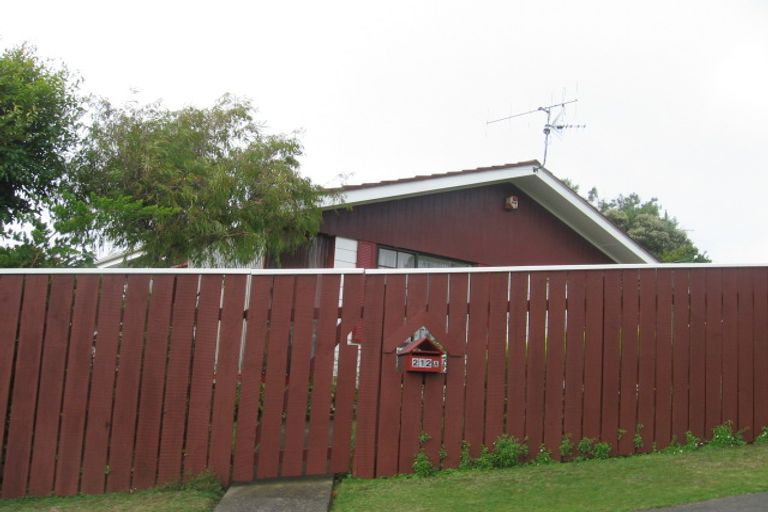 Photo of property in 212b Staithes Drive South, Whitby, Porirua, 5024