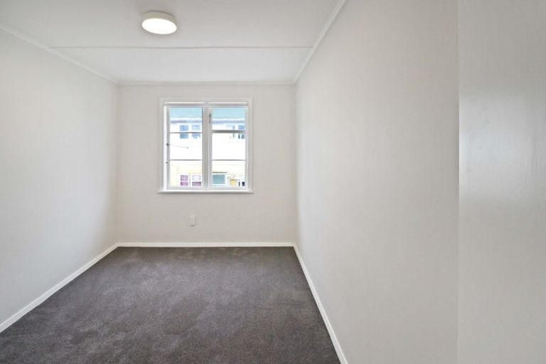 Photo of property in 2 Argyle Grove, Trentham, Upper Hutt, 5018