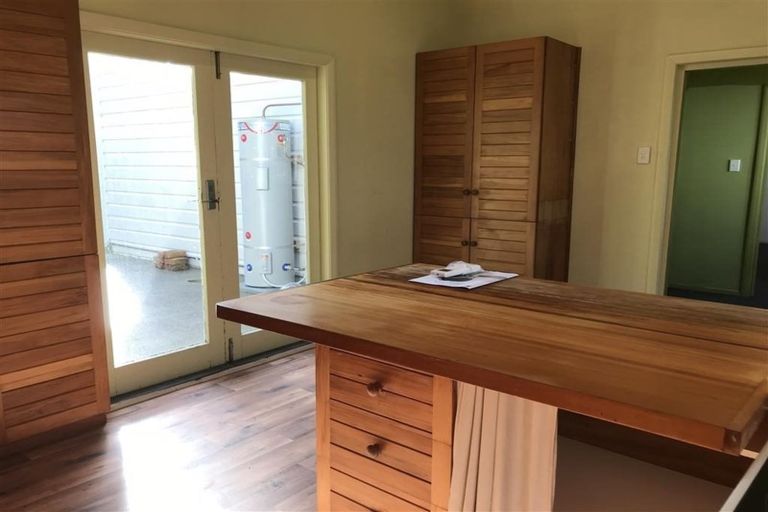 Photo of property in 68 Mitchell Street, Brooklyn, Wellington, 6021