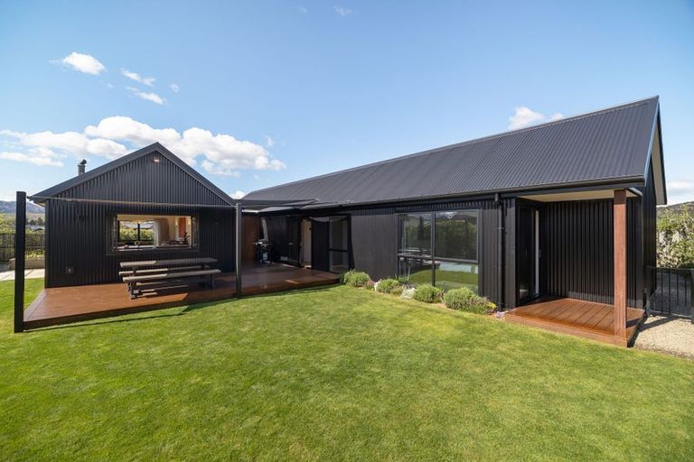 Photo of property in 49 Mount Nicholas Avenue, Wanaka, 9305