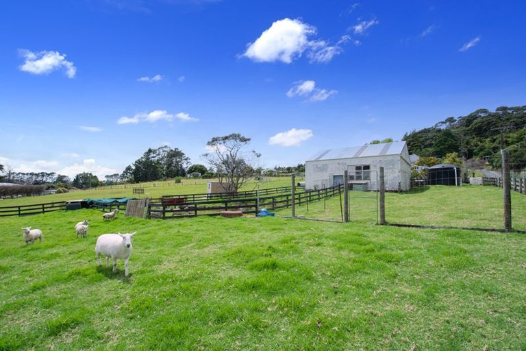 Photo of property in 12 Mildon Road, Waitakere, Auckland, 0782