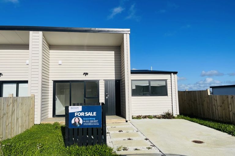 Photo of property in 15b Poruru Close, Papakura, 2110