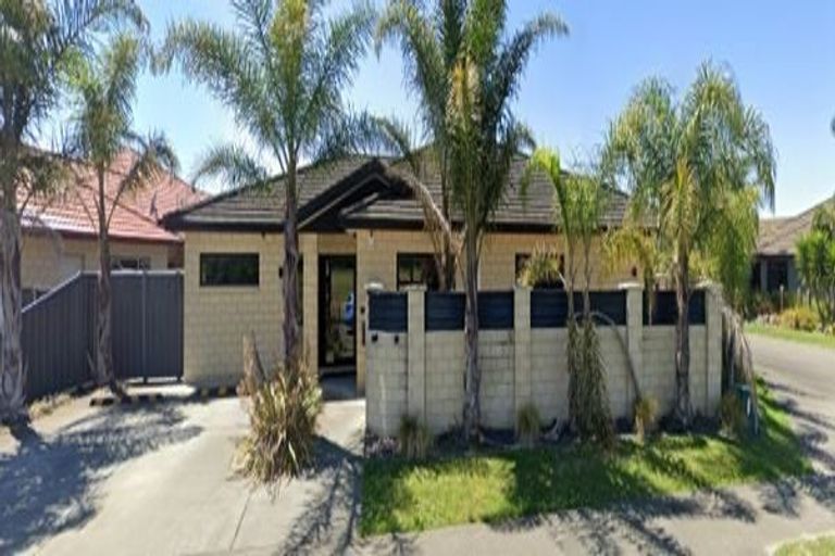 Photo of property in 1 Lindis Place, Poraiti, Napier, 4112