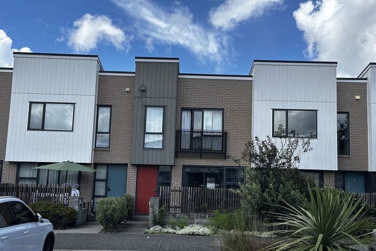 Photo of property in 25 Onekiritea Road, Hobsonville, Auckland, 0616