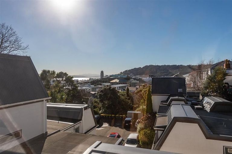 Photo of property in Sherwood Mews, 28p Bidwill Street, Mount Cook, Wellington, 6021