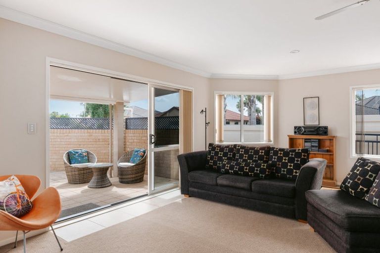 Photo of property in 34 Saint Heliers Place, Papamoa Beach, Papamoa, 3118
