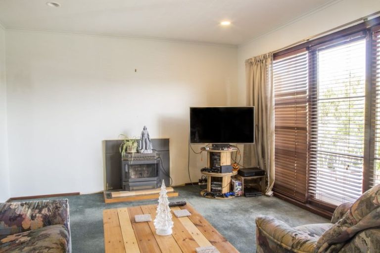 Photo of property in 7 Locket Road, Glenfield, Auckland, 0629