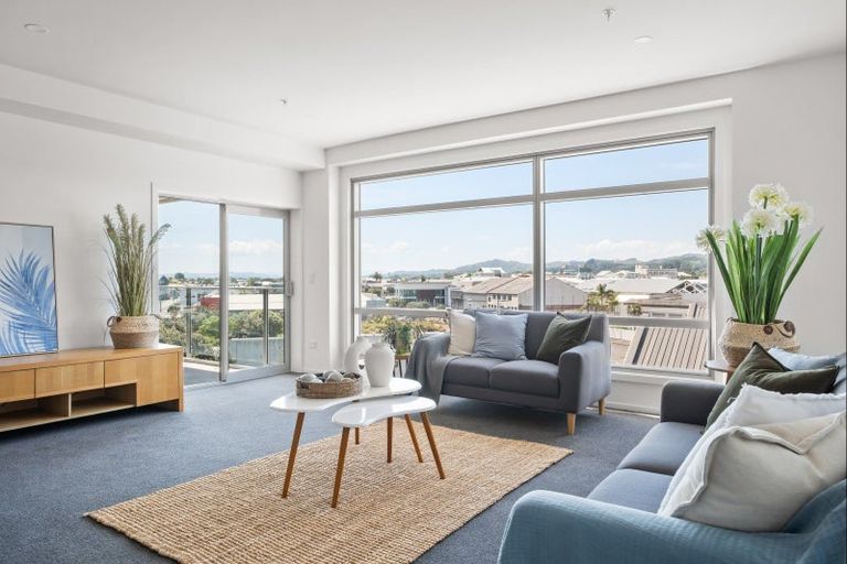 Photo of property in Marina View Apartments, 303/4 Reads Quay, Gisborne, 4010