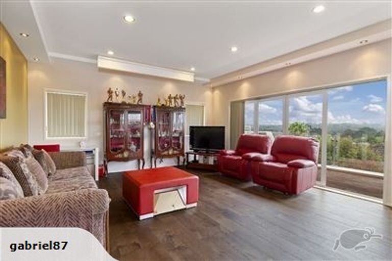 Photo of property in 12 Oak Terrace, Schnapper Rock, Auckland, 0632