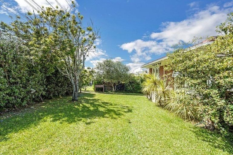 Photo of property in 1/15 Northboro Road, Hauraki, Auckland, 0622