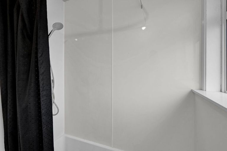 Photo of property in 41 Blagdon Road, Marfell, New Plymouth, 4310