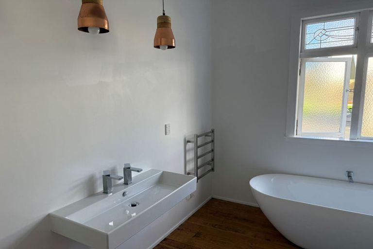 Photo of property in 130 Moxham Avenue, Hataitai, Wellington, 6021