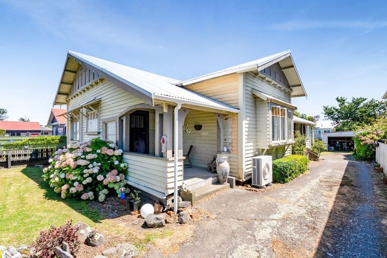 Photo of property in 43 Victoria Street, Hawera, 4610
