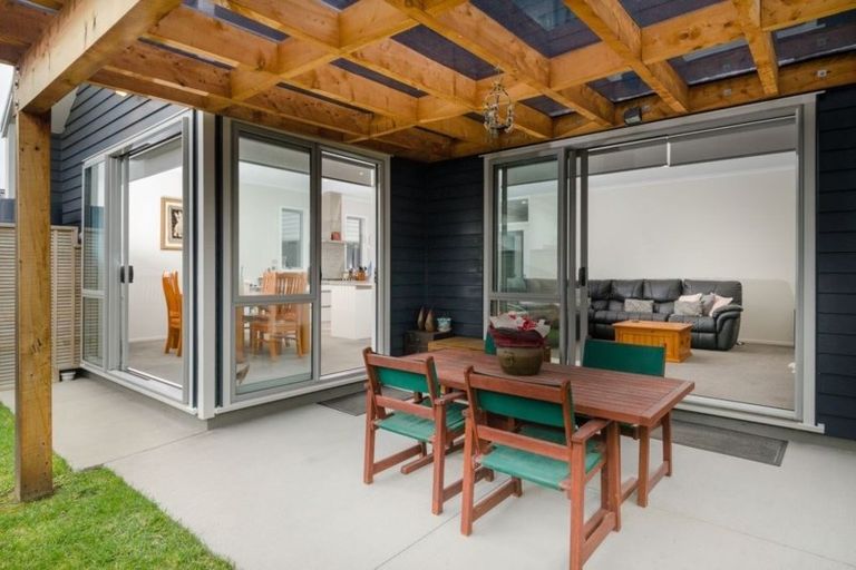 Photo of property in 8 Poaka Road, Hobsonville, Auckland, 0618