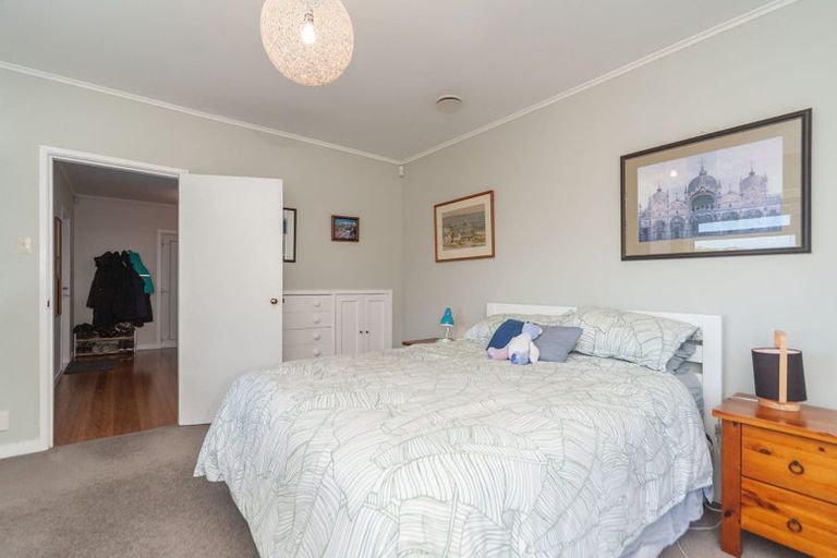 Photo of property in 3 Puketiro Avenue, Northland, Wellington, 6012