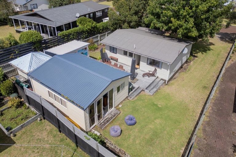 Photo of property in 9 Pauanui Beach Road, Pauanui, Hikuai, 3579