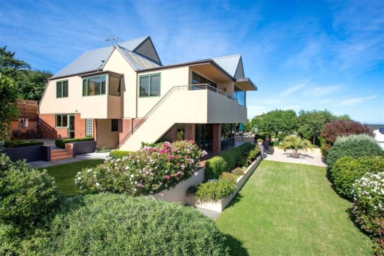 Photo of property in 9 Blencathra Place, Westmorland, Christchurch, 8025