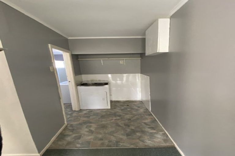 Photo of property in 31 Atiawa Crescent, Waiwhetu, Lower Hutt, 5010