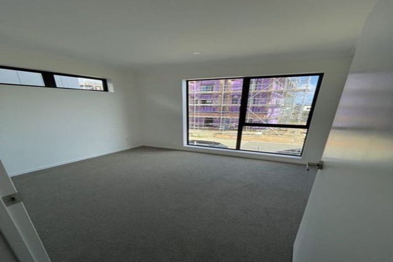 Photo of property in 18 Waipuhinui Way, Wiri, Auckland, 2104