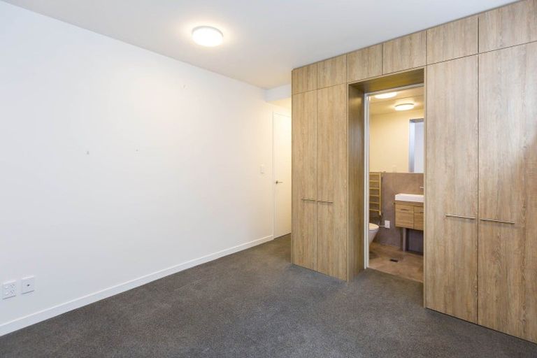 Photo of property in 69u4 Tiketike Way, Brooklyn, Wellington, 6021