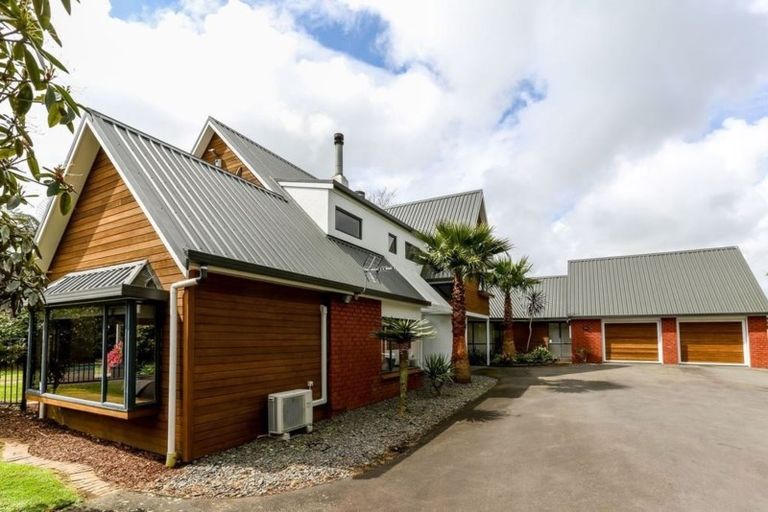Photo of property in 697 Frankley Road, Hurworth, New Plymouth, 4371