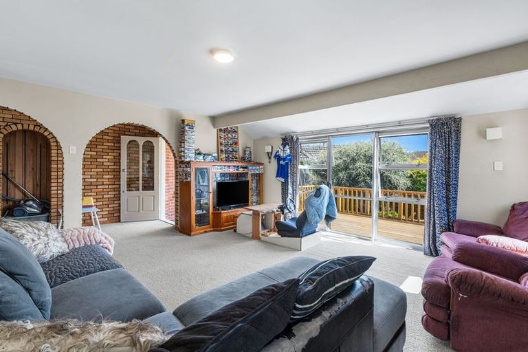 Photo of property in 35 Ontario Place, Wainoni, Christchurch, 8061