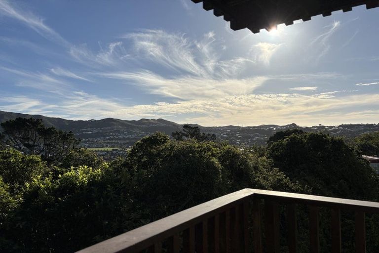 Photo of property in 3 Anzia Way, Johnsonville, Wellington, 6037