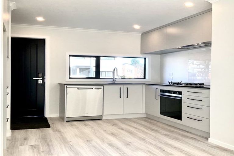 Photo of property in 33 Reakes Crescent, Wallaceville, Upper Hutt, 5018