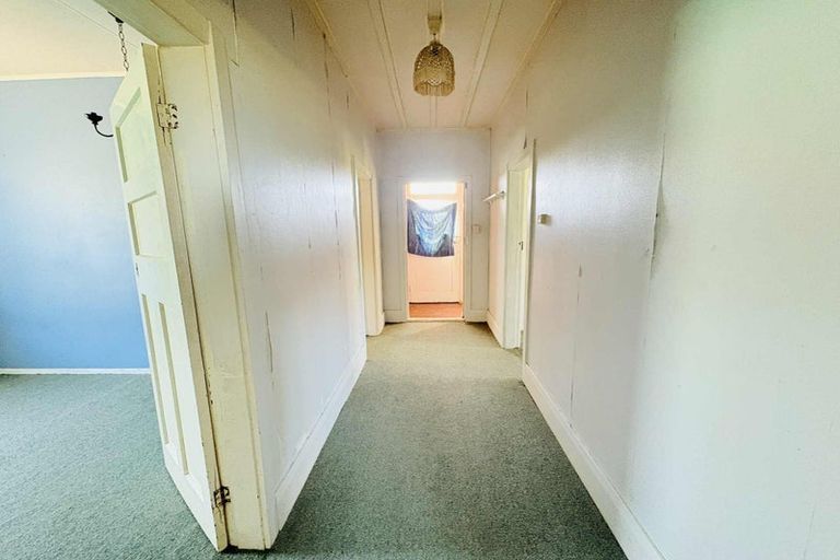 Photo of property in 2 Westbourne Terrace, Castlecliff, Whanganui, 4501