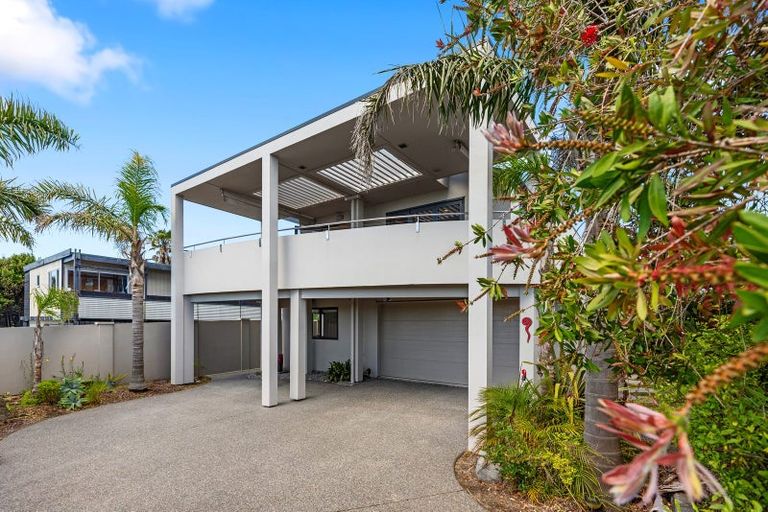 Photo of property in 1008 Papamoa Beach Road, Papamoa Beach, Papamoa, 3118