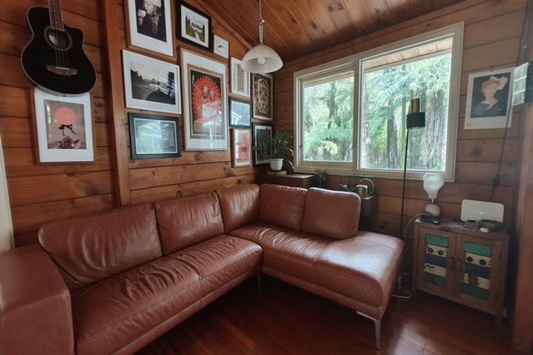 Photo of property in 26 Sylvan Valley Avenue, Titirangi, Auckland, 0604