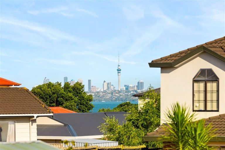 Photo of property in 11 Halyard Place, Te Atatu Peninsula, Auckland, 0610