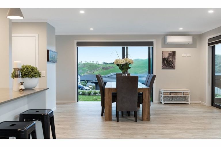 Photo of property in 2 Moira Close, Welcome Bay, Tauranga, 3175