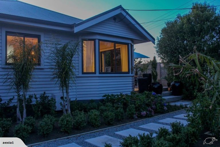 Photo of property in 84 Brooklands Road, Brooklands, New Plymouth, 4310