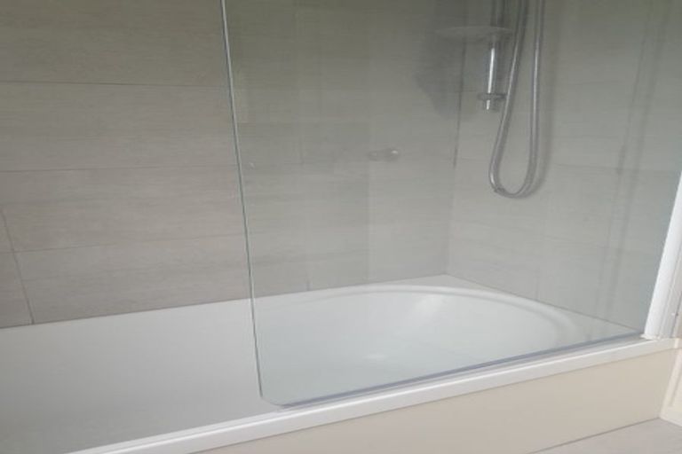 Photo of property in 41 Hawkhurst Road, Lyttelton, 8082