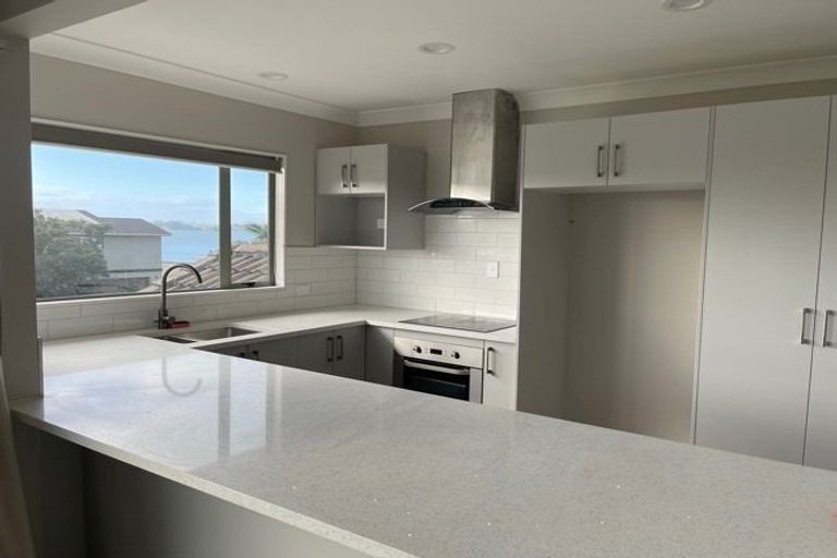 Photo of property in 8 Sunburst Avenue, Snells Beach, 0920