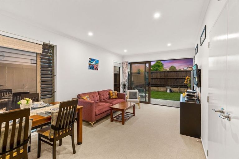 Photo of property in 12 Shelduck Way, Hobsonville, Auckland, 0616