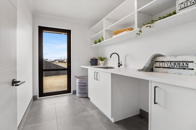 Photo of property in 44 Suffolk Drive, Kirwee, 7571