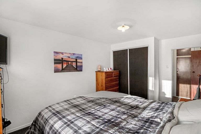 Photo of property in 2/90 Queenspark Drive, Parklands, Christchurch, 8083