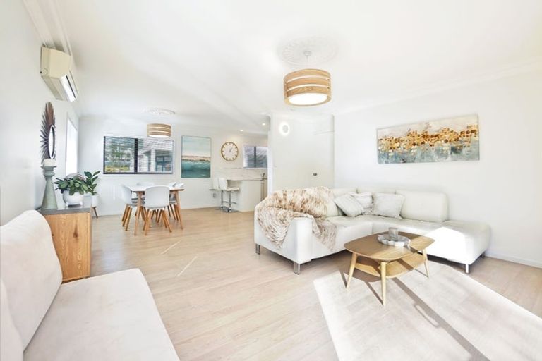 Photo of property in 2/403 Hibiscus Coast Highway, Orewa, 0931