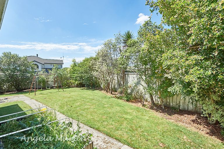 Photo of property in 155 Summerhill Drive, Fitzherbert, Palmerston North, 4410