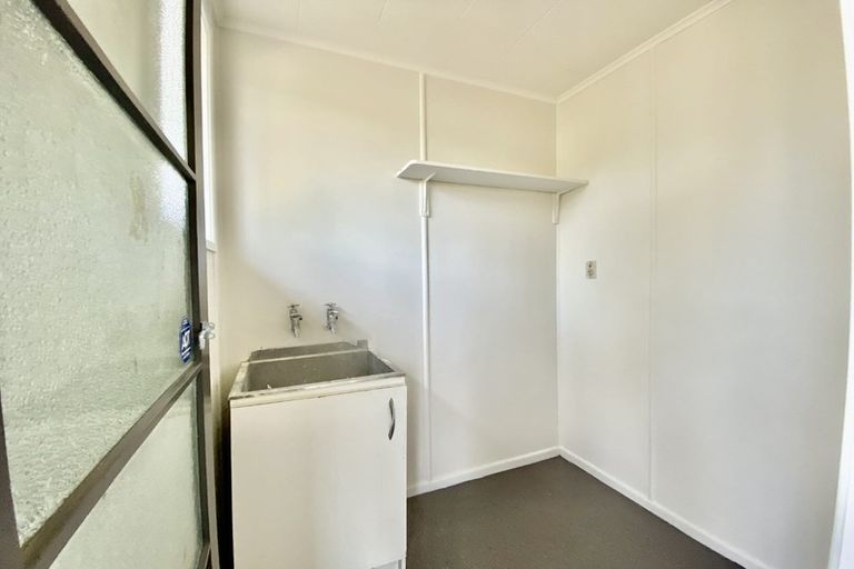 Photo of property in 12 Gardiner Grove, Mangere East, Auckland, 2024