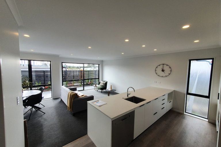 Photo of property in 18 Shortfin Place, Flat Bush, Auckland, 2019