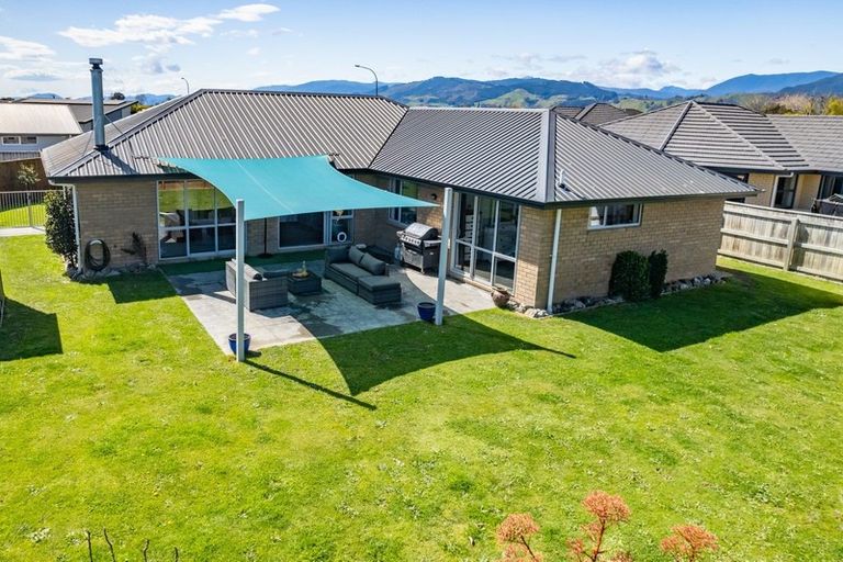 Photo of property in 14 Mary Newton Place, Brightwater, 7022