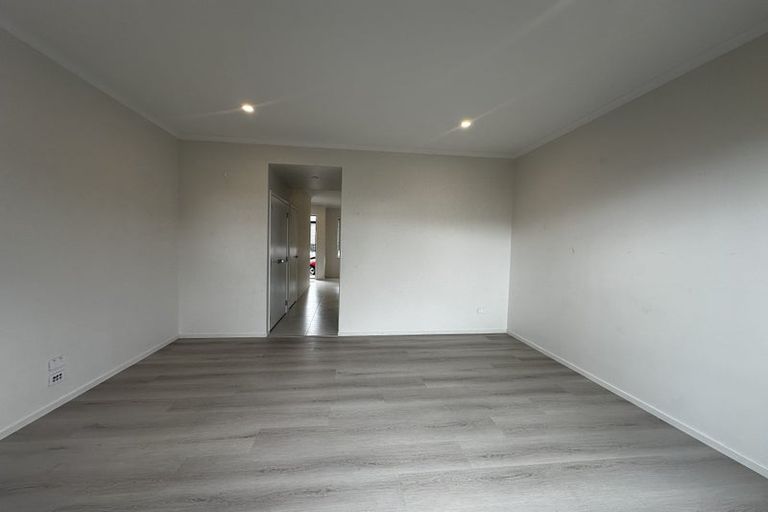 Photo of property in 4 Malcolm Calder Road, Hobsonville, Auckland, 0616