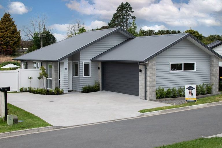 Photo of property in 11 Massee Way, Te Puke, 3119