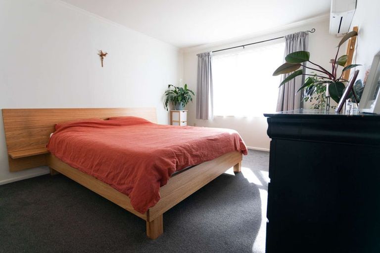 Photo of property in 1/185 Queenspark Drive, Parklands, Christchurch, 8083