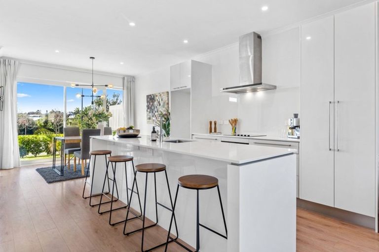 Photo of property in 4 Tyler Davies Drive, Red Beach, 0932