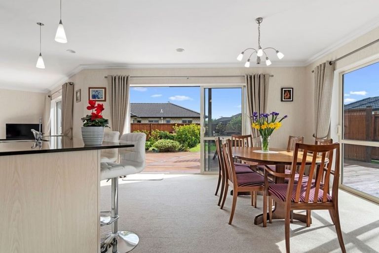 Photo of property in 2 Popata Close, Papamoa Beach, Papamoa, 3118