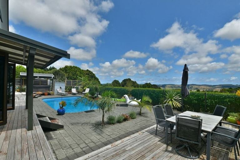 Photo of property in 230 Wishart Road, Helensville, 0875